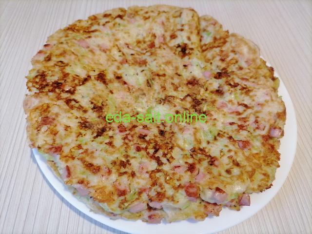 Лепешки из кабачка с колбасой и сыром пошаговый рецепт с фотографиями