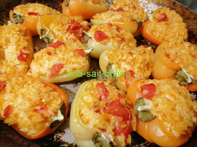Перцы фаршированные овощами и рисом в духовке как приготовить