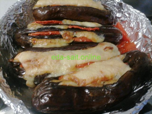 Гармошки из баклажанов с помидорами и сыром как приготовить
